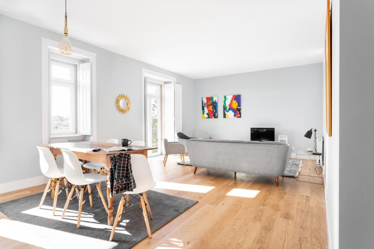 Joivy Marvelous 3-Bed Home With Astonishing View And Terrace, Nearby St George Castle Lisbon Exterior photo